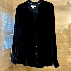 TOMMY BAHAMA beautiful size large velvet black blouse!!!